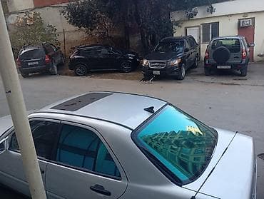 şuşə silən: Mercedes-Benz C-Class: 2.8 l | 1994 il Sedan — 8