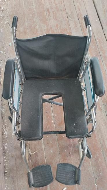 Köməkçi tualet funksiyalı əlil arabası - Metal xromlaşdırılmış karkas