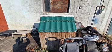 Taxta it evi - Material: taxta karkas, üzəri rəngli metal/profilli