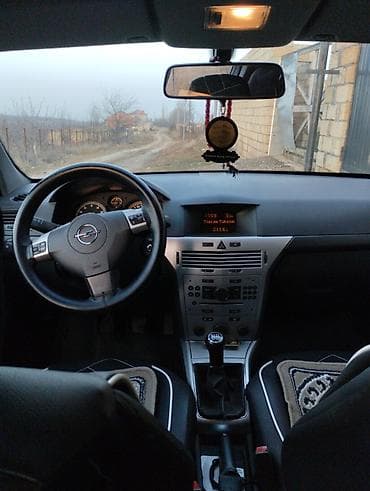 yumz 6: Opel Astra GTC: 1.4 l | Hetçbek — 1
