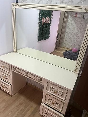 Офисная мебель на заказ: С выдвижными ящиками — 1