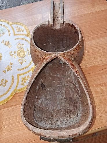 Velosiped ehtiyyat hissələri: Salam təmiz super çanaqdır,çatı sınığı yoxdur,qədimdir, qarabağ tarı — 1