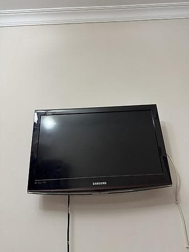 iphon 8 plus: Televizor Samsung LCD 65" — 1