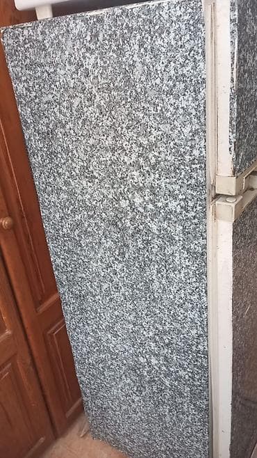 İkiqapılı soyuducu - Tip: Üst hissədə dondurucu, aşağıda əsas soyutma