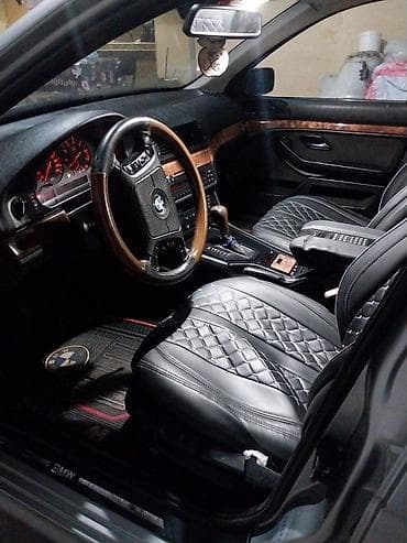 audi a6 c5: BMW 5 series: 2.5 l | 1996 il Sedan — 3