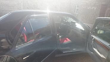 niva baqaji: Mercedes-Benz E 230: 2.3 l | 1991 il Sedan — 8