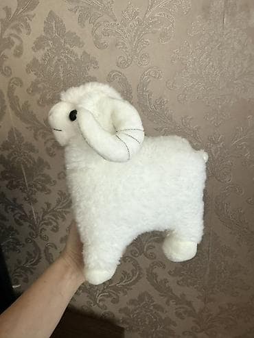 Yumşaq oyuncaqlar: Ağ qoç formasında plyuş oyuncaq - Material: yumşaq və sıx plyuş — 3