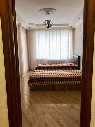 Mənzillər: 8 Noyabr metrosuna 5 dəqiqə! Panoramik balkonlu, geniş 3 otaqlı — 4