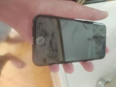 iphone 7 black: IPhone 7, Qara, Barmaq izi — 1