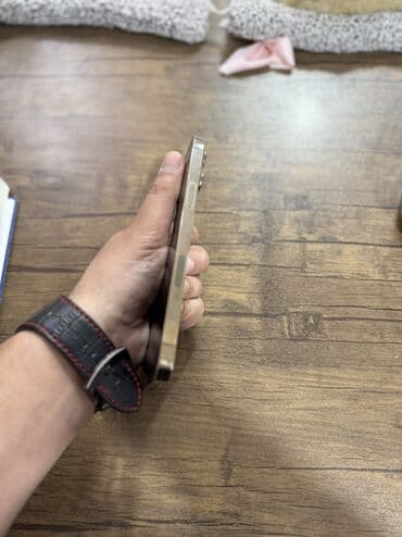 irşad telecom iphone 7: IPhone 13 Pro Max, 256 GB, Matte Gold, Zəmanət — 3