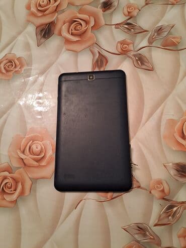 telefon və planşet üçün üzlüklər: Planşet - Ekran: təxminən 7–8 düym toxunmatik ekran, geniş çərçivə - — 1