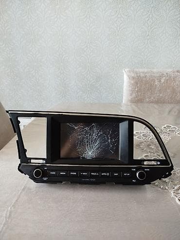 Hyundai Orta Ekran Cercive