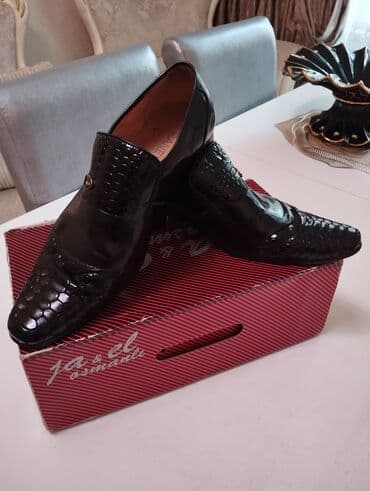 Klassik kişi tuflisi - Rəng: qara - Üst material: laklı dəri lalafo.az -da Klassik kişi tuflisi - Rəng: qara - Üst material: laklı dəri