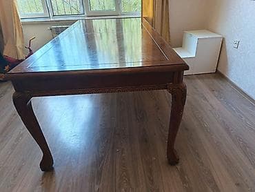 Klassik üslubda massiv ağacdan yemək/otaq masası. - Material: təbii