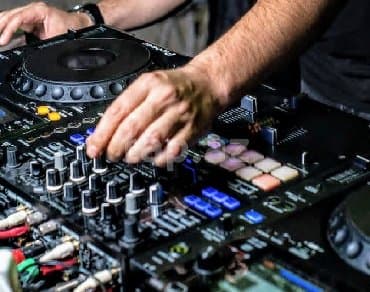 Dj xidməti Ad günü,toy nişan,xina yaxdi,Butik Super market Grand