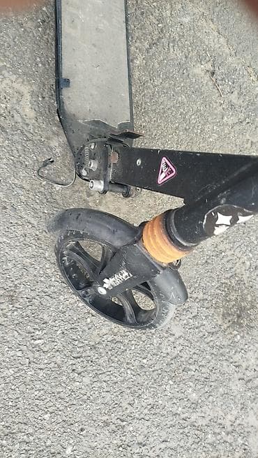 İşlənmiş Elektrik samokat 6", ≤ 250 Vt, 16 - 25 km/s, Ünvandan götürmə