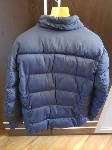 qaqa geyimi: Dutik kurtka, içi mexli. Kapuşonu da var. İsti saxlayan. Rəngi göy — 2