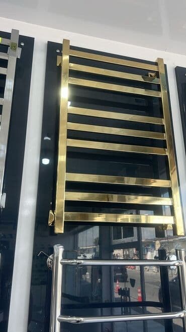 hamam tuşu: Divara quraşdırılan, dəsmal qurutmaq üçün nəzərdə tutulmuş xrom — 15