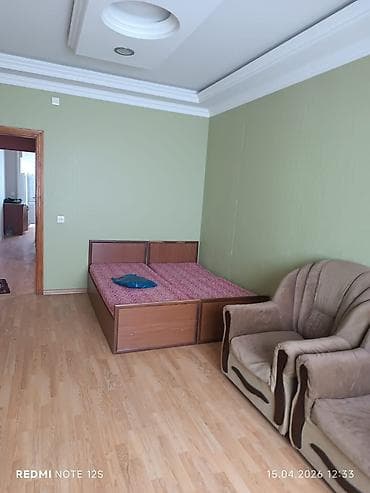 ev ehmedli: Vasitəçi Ofis 
Əşyalar ilə birgə — 4