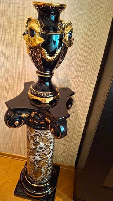 500 azn eskinaz: Vaza dəsti, Farfor — 2