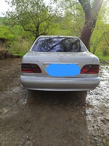 mercedes vito 7 1: Mercedes-Benz E 220: 2.2 l | Sedan — 2