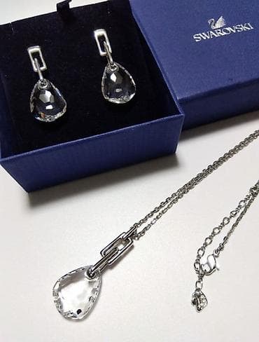 Qol saatları və aksesuarlar: Dəstə daxildir: Boyunbağı, Swarovski, Gümüş — 7