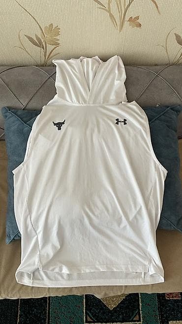 termo corab: Under Armour Project Rock kişi idman maykası (kapüşonlu, qolsuz) - — 1
