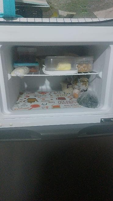 İçki texnikası: Soyuducu – iki qapılı, üst kamera dondurucu - Korpus: metalik/silver — 2