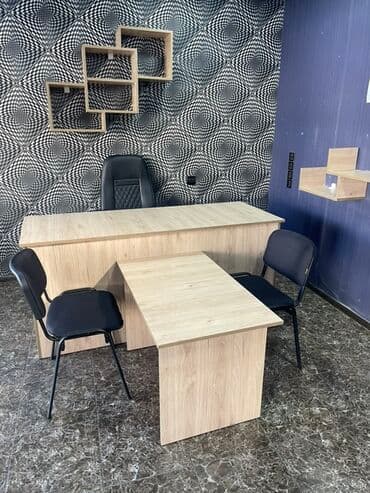 Ofis mebel dəsti Tərkib: - Menecer masası: təbii ağac teksturalı LMDP