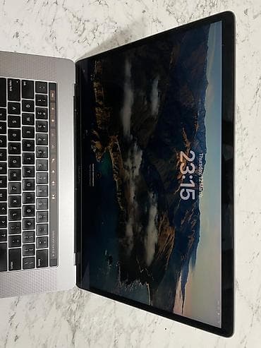 apple adapter: Apple MacBook, 16 ", Intel Core i7, 512 GB — 3