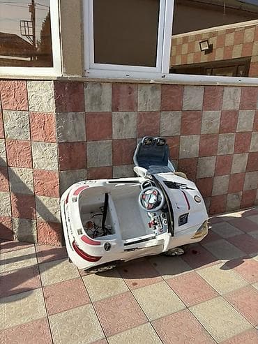 Uşaq üçün elektrik maşınları: Uşaq üçün elektrikli akü maşın – ağ rəng, SUV üslubunda kuzov, xrom — 1