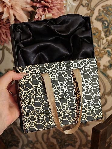 Другой декор и предметы интерьера: Подарочная коробка, цвет - Золотой — 8