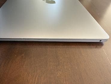 en ucuz apple macbook air: MacBook Air 13” 2018 satılır. Vəziyyəti yaxşıdır, hər şeyi işlək — 5