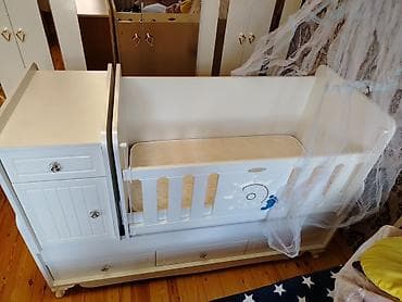 ucuz paltar dolabı: Oğlan və qız üçün, Dördbucaq, Beşik, Matras ilə, Yellənmə mexanizmsiz — 1