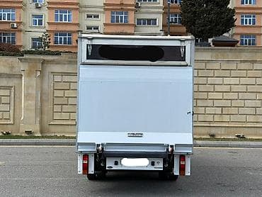 park masini: Yükdaşıma üçün qapalı furqonlu Ford Transit tipli yük maşını — 3