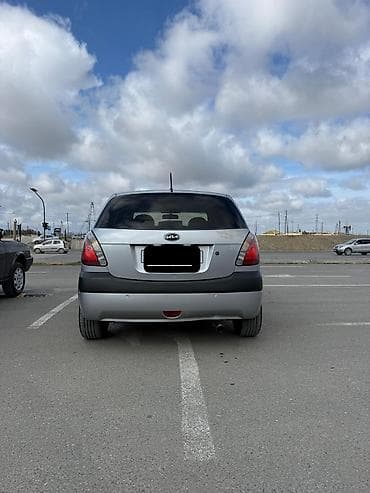 kia piride: Kia Rio: 1.4 l | 2007 il Hetçbek — 4