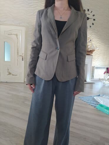 qara pencek: Qadın üçün klassik blezər - Modellər: 2 rəng – açıq lavanda və — 2