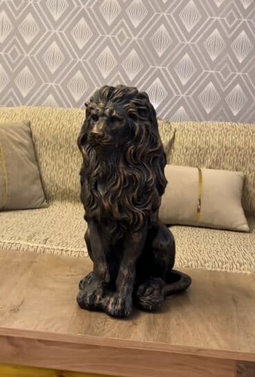 şuşa qalasının maketi: Fiqur, rəng - Qızılı — 1