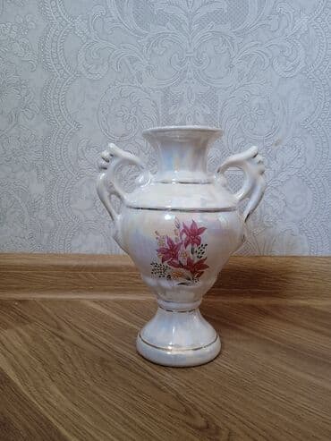 Bir vaza, Farfor lalafo.az -da Bir vaza, Farfor