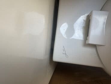 duyu: Bu tualet dəsti ağ rəngdə olub, müasir hamam otaqları üçün uyğundur — 2