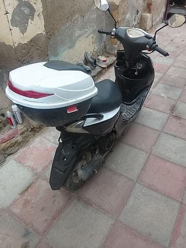 yamaha jog 100: Skuter – şəhər içi rahat və qənaətli nəqliyyat Xüsusiyyətlər: - — 2
