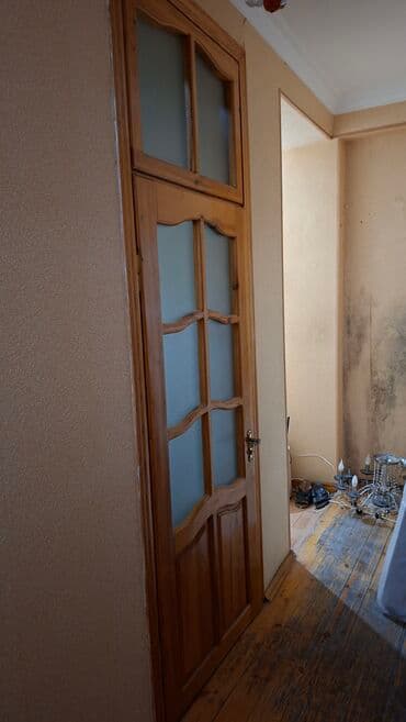 Qonaq otağı üçün İşlənmiş Otaq qapısı 80x205 sm Naliçnik ilə, Zəmanətsiz, Ödənişli quraşdırma, Ünvandan götürmə