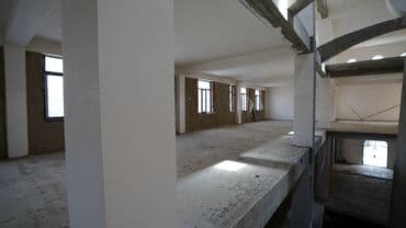 saray mtk əlaqə nömrəsi: Ticarət Mərkəzi Mall yaritəmir 5000 kv,1-ci mərtəbə Bowling 1400 kv — 2