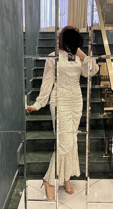 orient gence: İkinci əl 1 dəfə geyinilib Ölçü S/36 Zərif nöqtəli maxi don - Rəng — 1