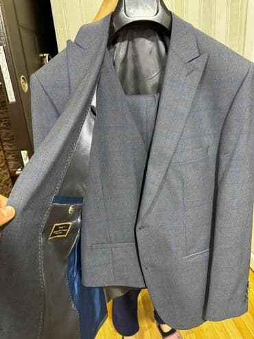 Üçlü kostyum dəst. CƏMİ 1CƏ DƏFƏ GEYİNİLİB tədbir üçün.Ölçü, material — 2