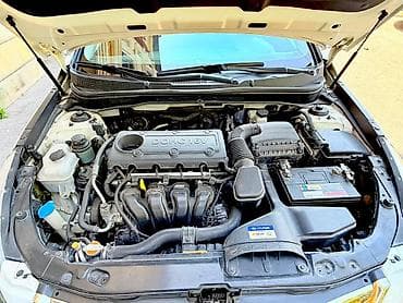 sud ceni: Hyundai Sonata: 2.4 l | 2010 il Sedan — 10