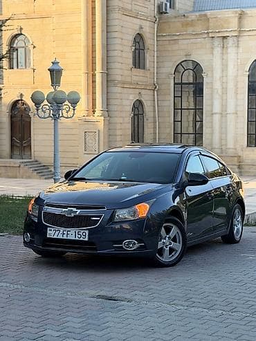Chevrolet Cruze: 1.4 l | 2015 il 270000 km Sedan