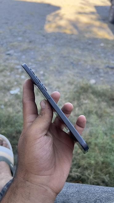 nar operator nomresi: Satılır: Android smartfon Xüsusiyyətlər: - 50 MP əsas kamera (kamera — 9