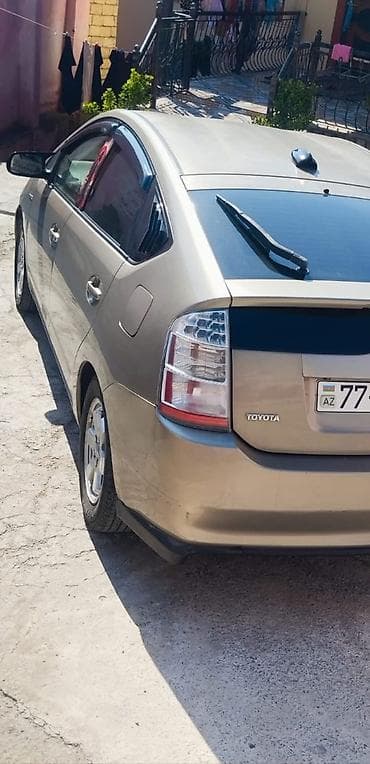 ucuz elektrikli avtomobil: Toyota Prius: 1.6 l | 2007 il Hetçbek — 5