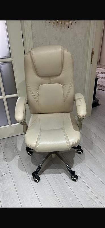 Ofis masaları: Ofis kreslosu – krem rəngli, yumşaq yastıqlı və bel dəstəyi ilə - — 1